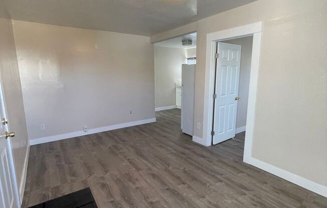 2982 - 2982 1/2 Franklin Ave.
