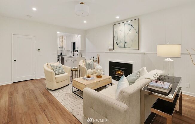 Charming 4BR 2BA Craftsman in Laurelhurst with Beach Club Access