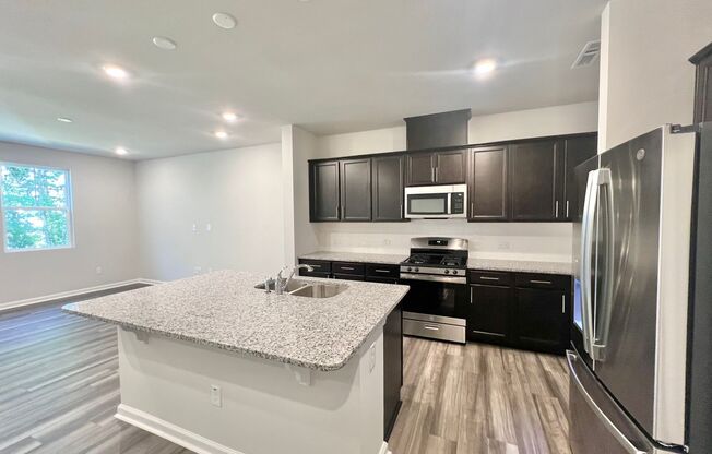 Newly Built 3BD, 2.5BA Raleigh Townhome in an HOA Community with Amenities