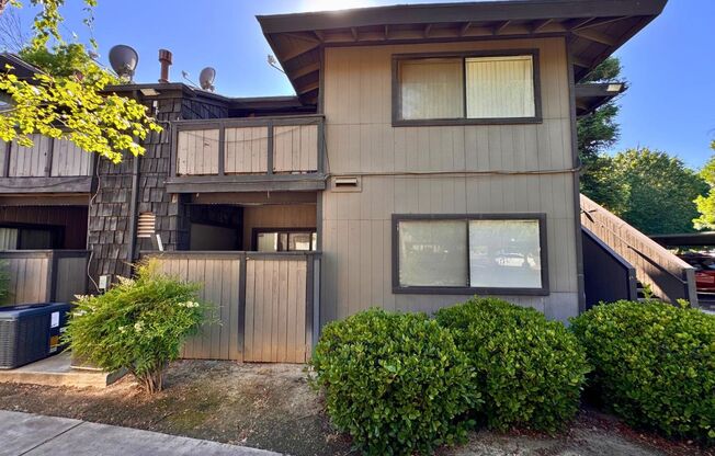 Fully Remodeled Sunnyside 2/1 in Ranchwood Gated Community