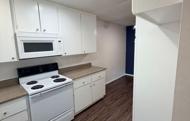 1 bed, 1 bath, 750 sqft, $2,255, Unit 716