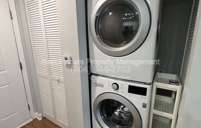 1 bed, 1 bath, 774 sqft, $1,350, Unit Unit 341