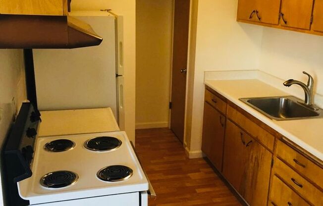 1 bed, 1 bath, 640 sqft, $1,995, Unit #12