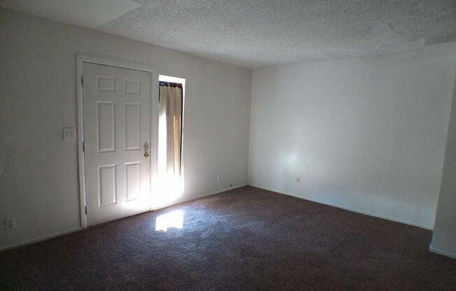 2 beds, 1 bath, $1,200