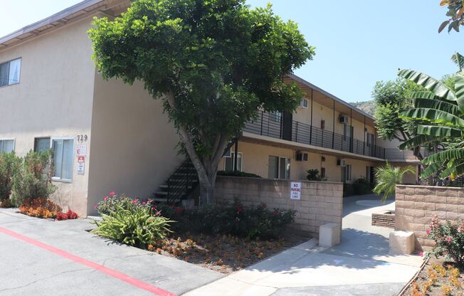 STUNNING APARTMENT IN A GREAT LOCATION!