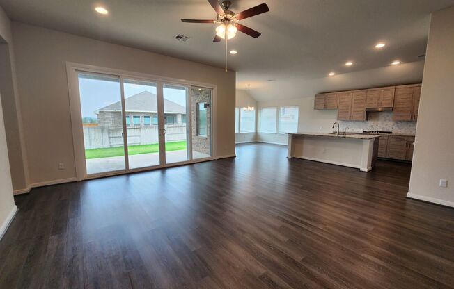 Veramendi Subdivision/ Community Parks & Pool/ Large House / Tons of Amenities / NBISD