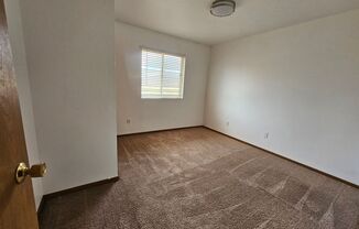 3 beds, 1 bath, $1,310, Unit Unit B