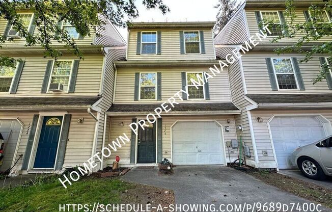 1228 CORA ST SE