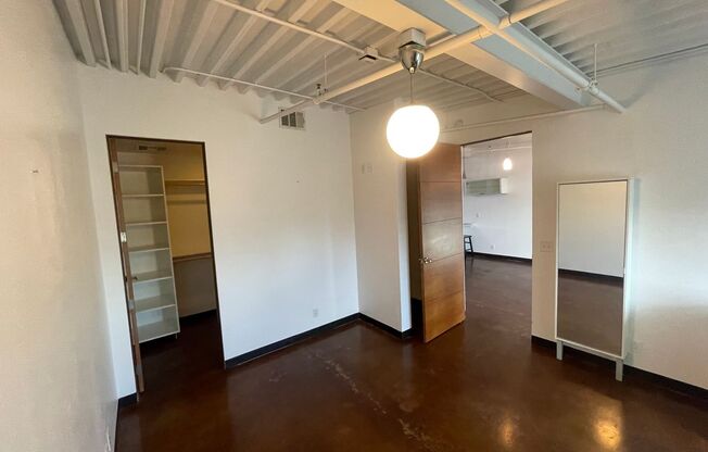 1 bed, 2 baths, $1,750, Unit 409