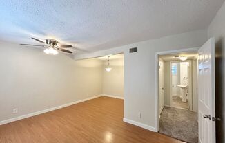 2 beds, 1 bath, $950, Unit SC541