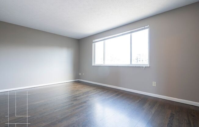 2 beds, 1.5 baths, $1,425, Unit 393 E Buttles Ave Apt. H