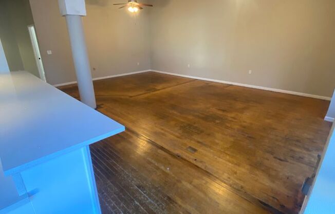 2 beds, 1 bath, 1,000 sqft, $1,265, Unit 101