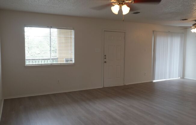 3 beds, 1 bath, 1,196 sqft, $1,499