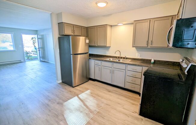 2 beds, 1 bath, $1,200, Unit Apt. 134