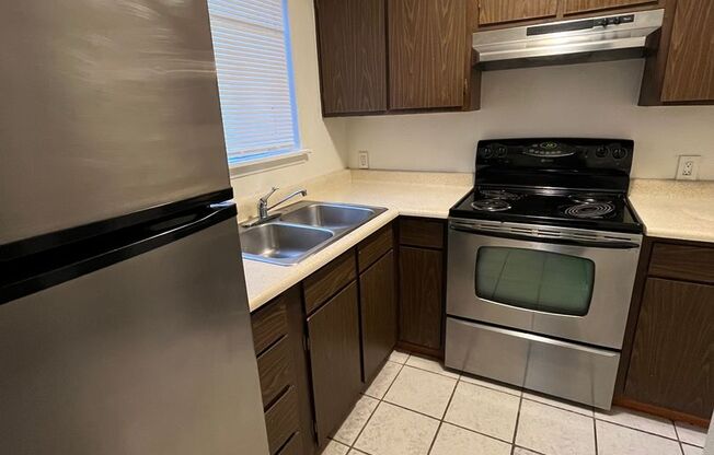 Plaza Del Sol Apartments