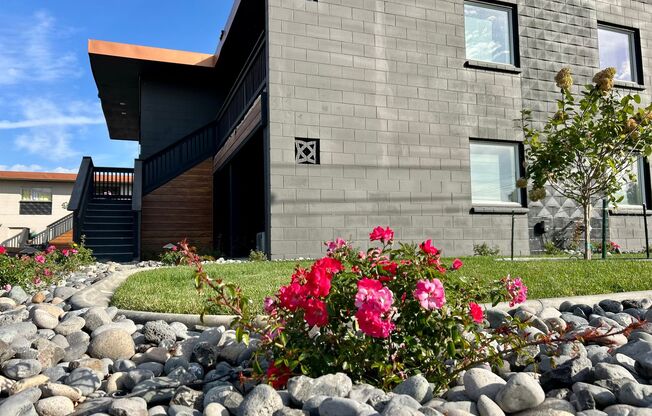 2 beds, 1 bath, 1,024 sqft, $1,395, Unit 1903 F