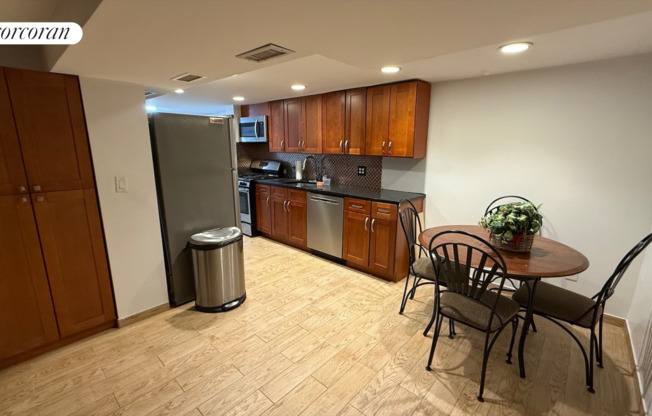 1 bed, 1 bath, $2,200, Unit 1