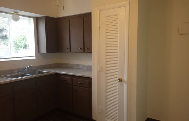 1 bed, 1 bath, $1,675, Unit 8