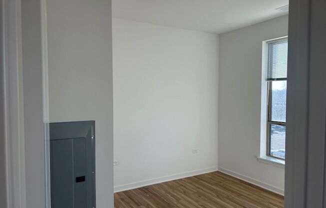 2 beds, 2 baths, 1,010 sqft, $2,595, Unit 4800 157th Street - 401