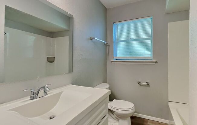 1525 GARDENSIDE DR