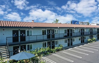 1404 PACIFIC COAST HWY