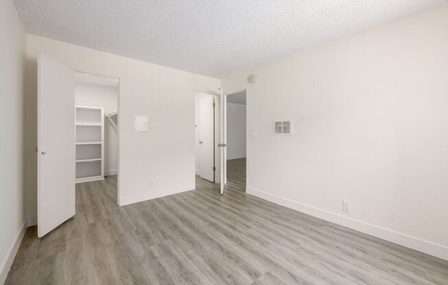 1 bed, 1 bath, 650 sqft, $1,673, Unit 28