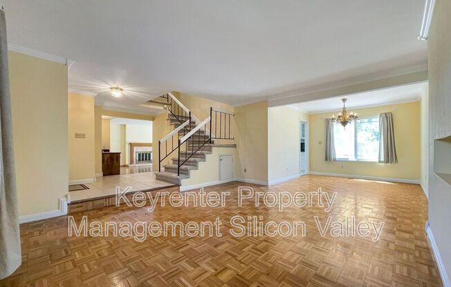 1293 KNOLLVIEW DR