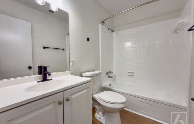 2 beds, 1 bath, 829 sqft, $1,900, Unit 615#C6
