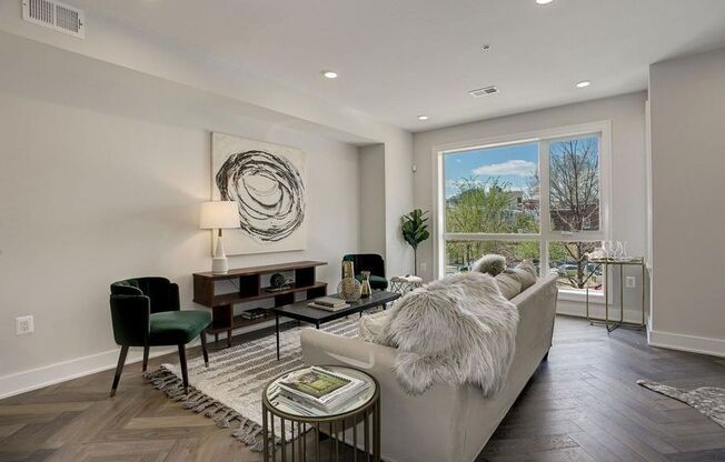 3463 14th St NW Unit 4