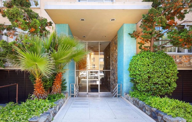 Studio, 1 bath, 450 sqft, $1,645, Unit 116