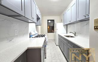 2 beds, 1 bath, $2,795, Unit ED2