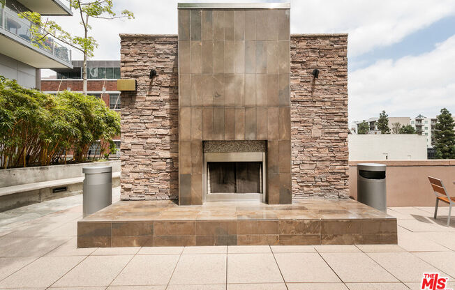1 bed, 1 bath, 860 sqft, $3,200, Unit 407