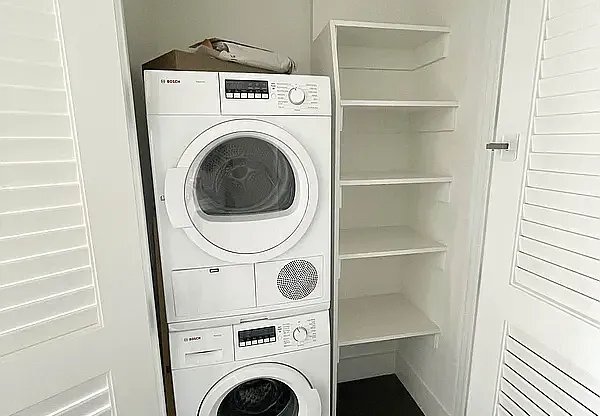 1 bed, 1 bath, 761 sqft, $4,100, Unit 40F