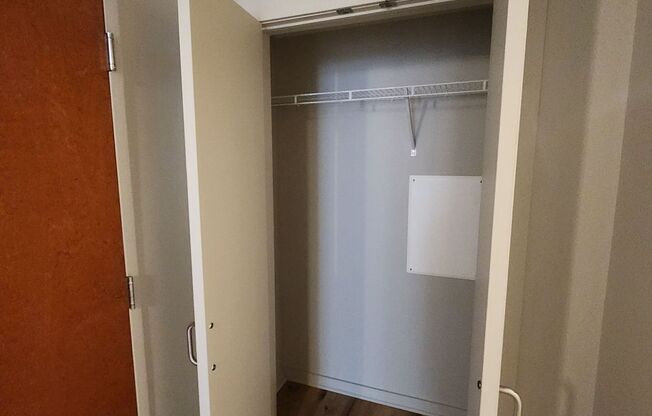 Studio, 1 bath, 431 sqft, $995, Unit Unit 303