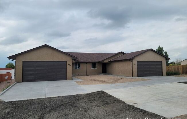 827 S LAURUE DR