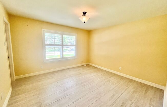 4 beds, 2.5 baths, $3,000