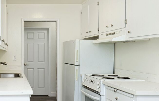 1 bed, 1 bath, 650 sqft, $1,845, Unit 215