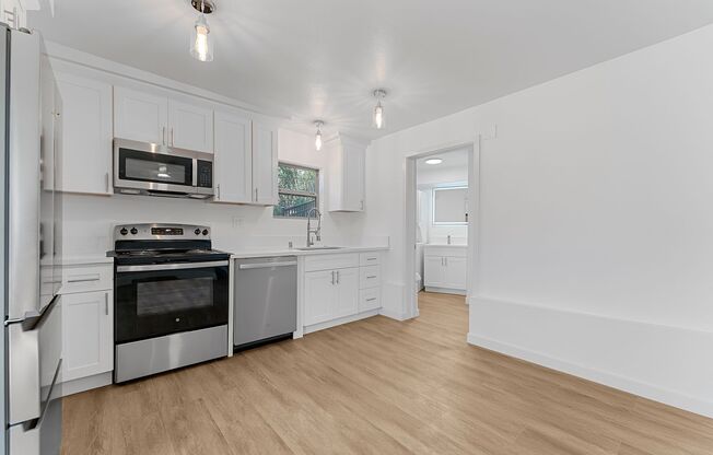 3212 Hamilton Way