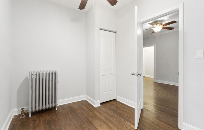 2 beds, 1 bath, 569 sqft, $2,300, Unit 6116-1W