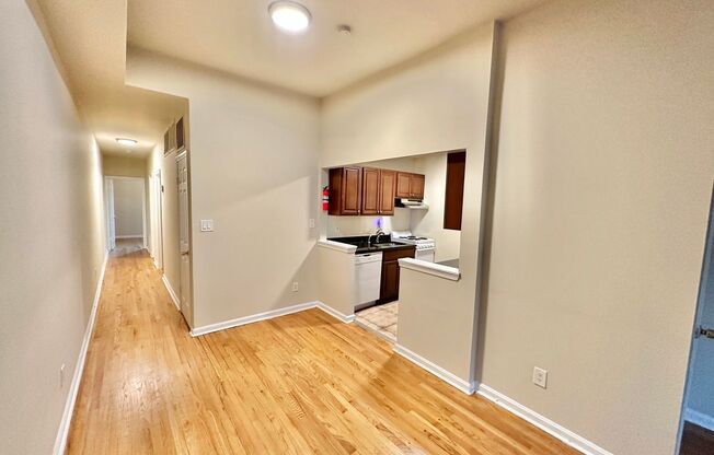 2 beds, 1 bath, 625 sqft, $3,195, Unit 1