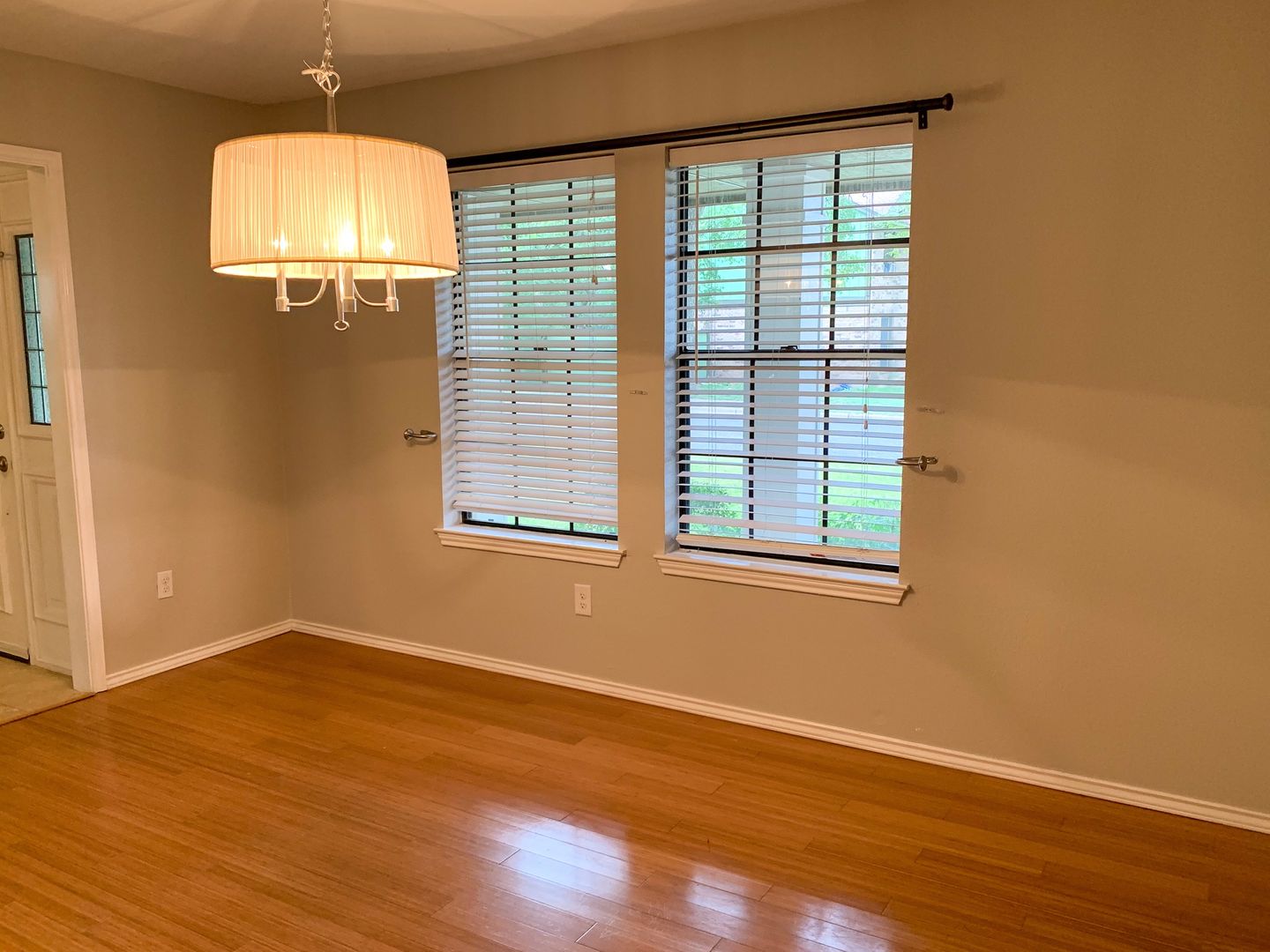 Great Home in North Austin - McNeil/Pond Springs Area