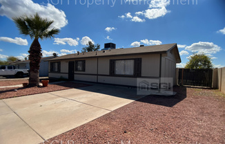 2625 E CHARLESTON AVE