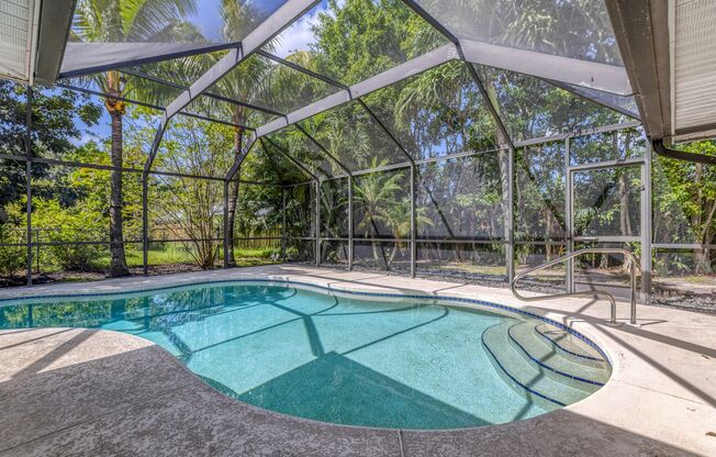 ** WILLOUGHBY ACRES ** POOL HOME - 3 BED + DEN / 2 BATH - PETS OK! - NORTH NAPLES - ANNUAL RENTAL