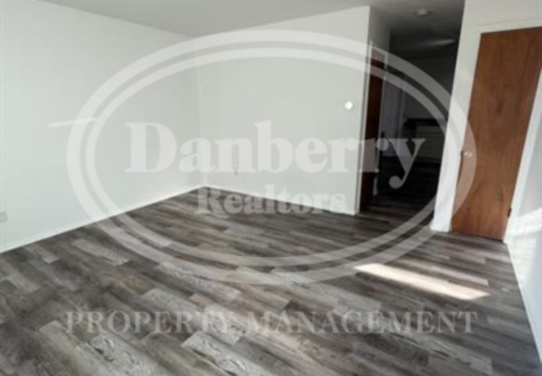 3031 DOUGLAS RD