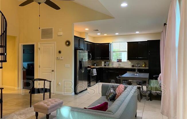2967 SAINT THOMAS DR