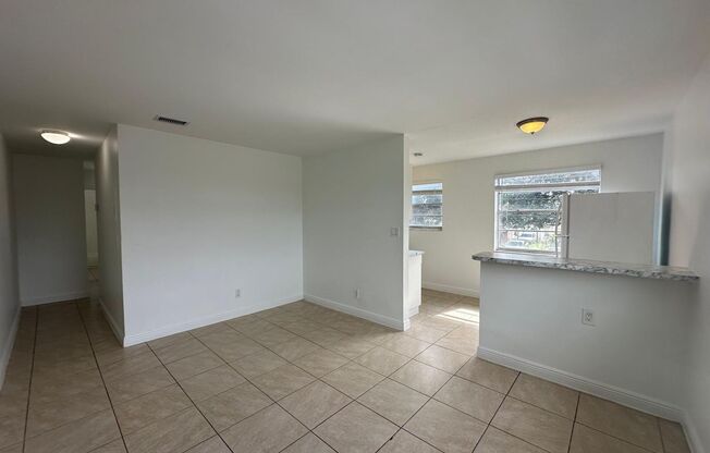 2 beds, 1 bath, 800 sqft, $1,725, Unit 5621-201