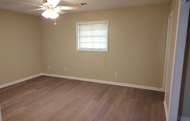 2872 LEISURE SPG CIR