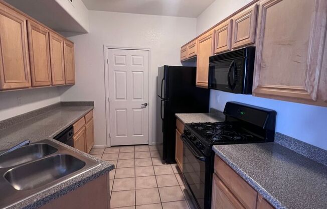 2 beds, 2 baths, $1,650, Unit # 2034