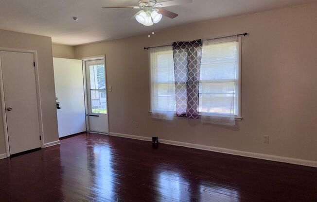 Great 3 Bedroom Mid-Centrury Split Level Home With a Retro Feel!!