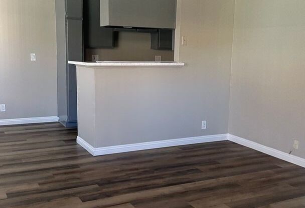 2 beds, 1 bath, 780 sqft, $1,750, Unit 217